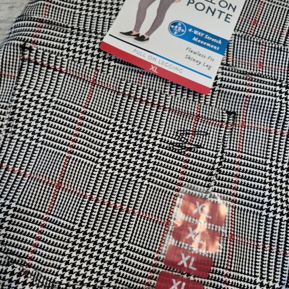 Seven7 Leggings Women's XL Black Plaid Ponte Skinny Leg Stretch Pants NWT - Picture 2 of 6